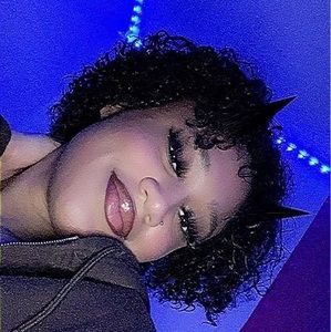 Meet your Posher, Samara